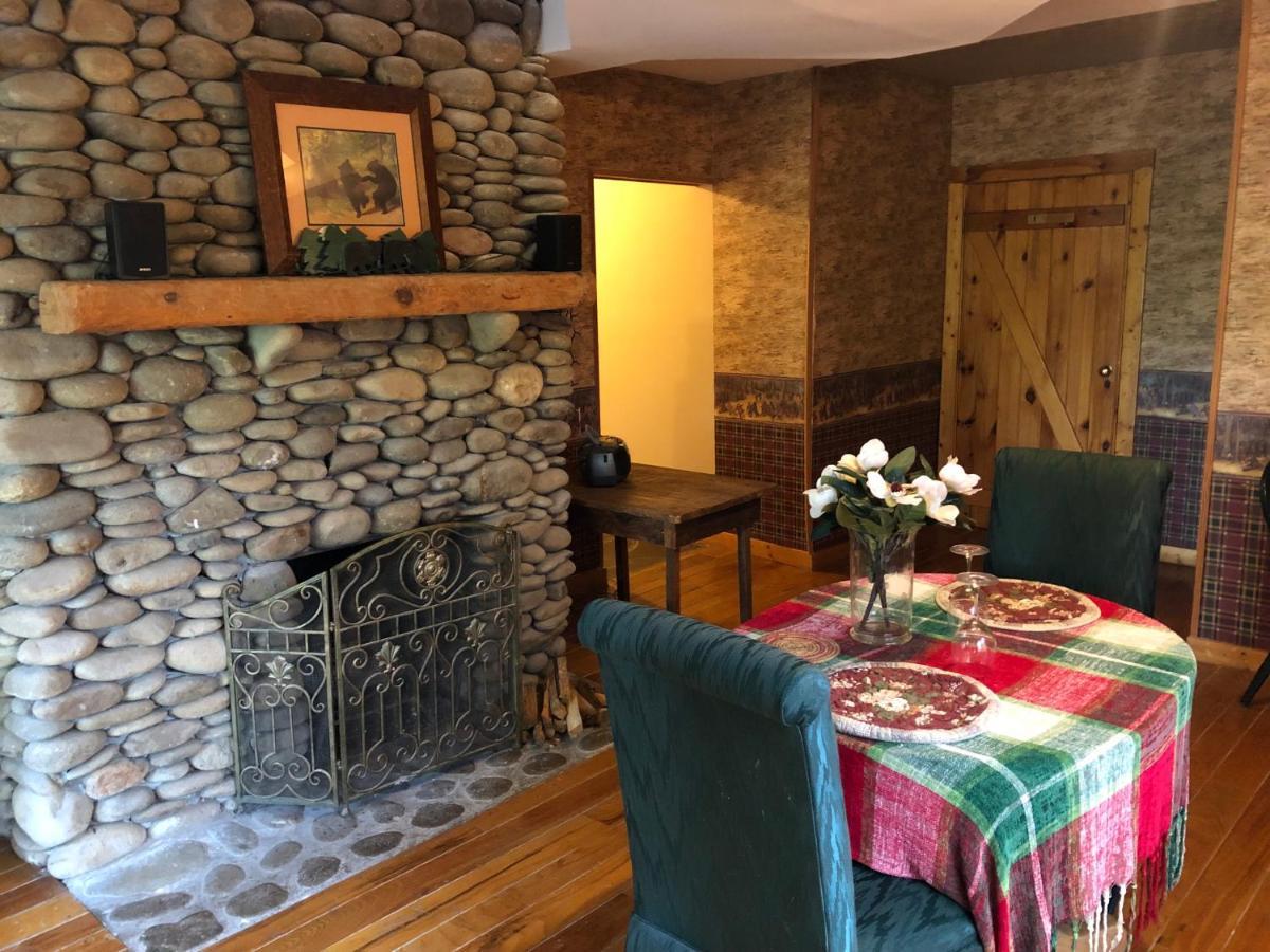 Smokies Bed And Breakfast - Evergreen Cottage Inn Pigeon Forge Esterno foto