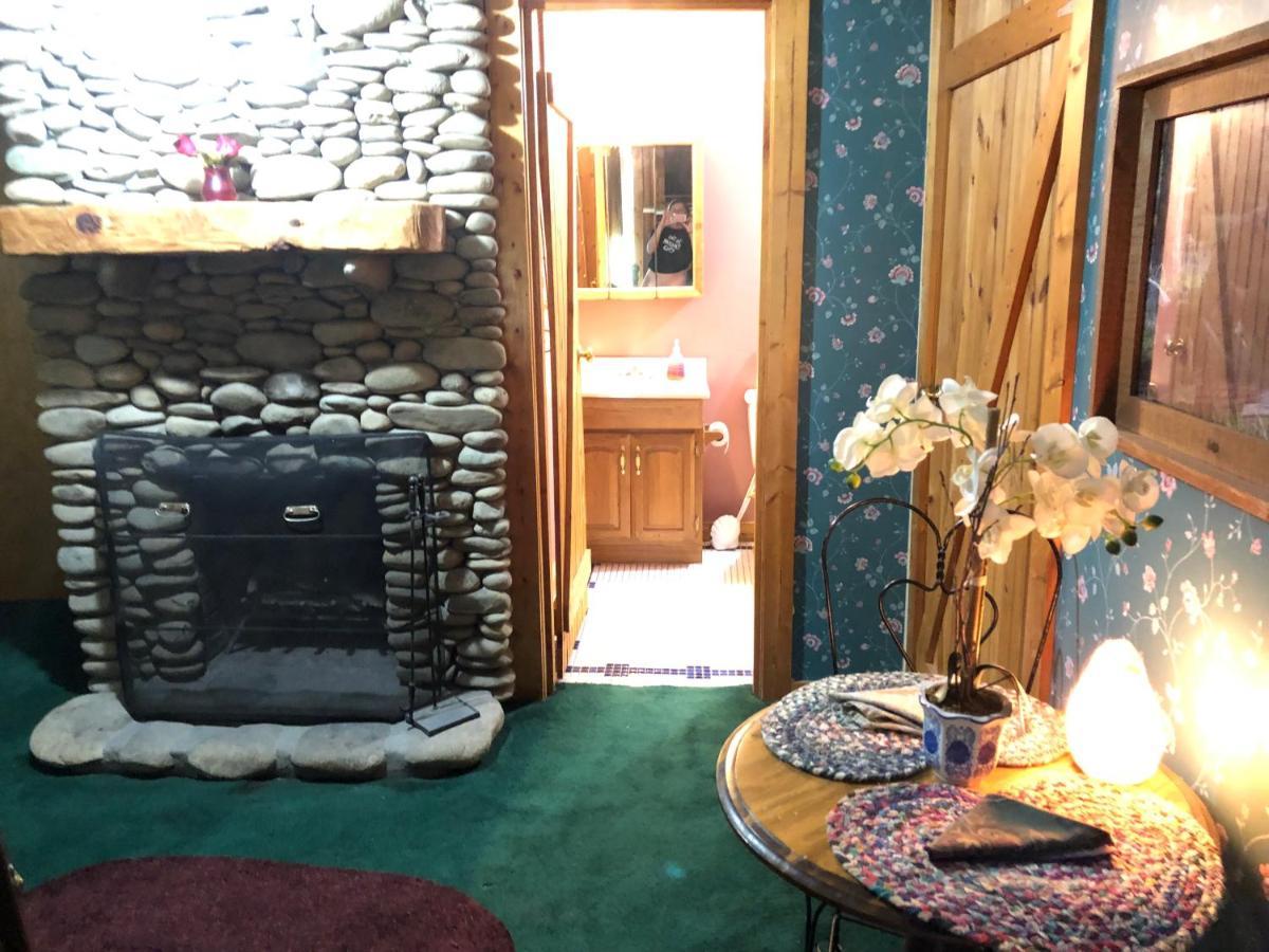 Smokies Bed And Breakfast - Evergreen Cottage Inn Pigeon Forge Esterno foto